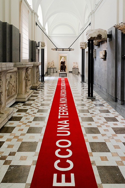 Sasha Vinci - Ecco una terra non ancora colonizzata dal potere